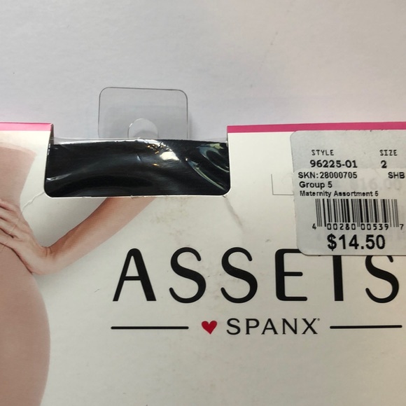 NWT! Assets by Spanx black maternity sheers - Picture 4 of 7